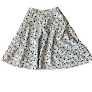 Josephine Chaus Sz 8 Cotton Skirt Light Blue with Black Embroidered Flowers 176L